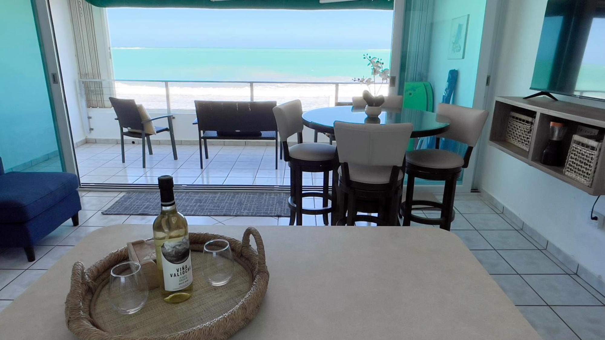 Oceanfront Condo In ルキリョ エクステリア 写真